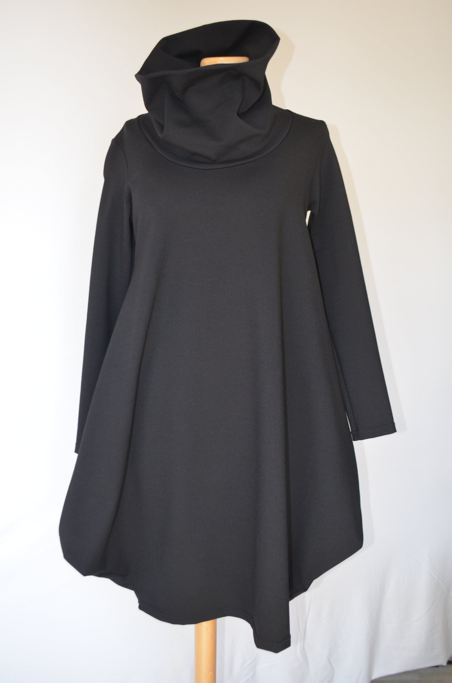 ABITO VELMA - PUNTO MILANO TOTAL BLACK